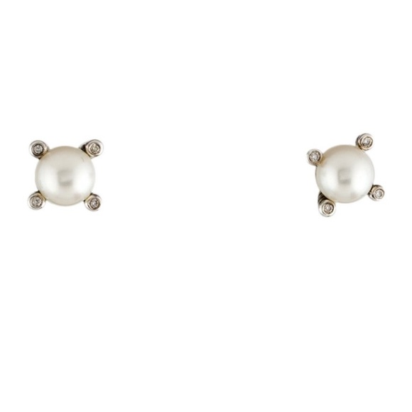David Yurman sterling, pearl with small diamond accent studs. - Picture 1 of 2